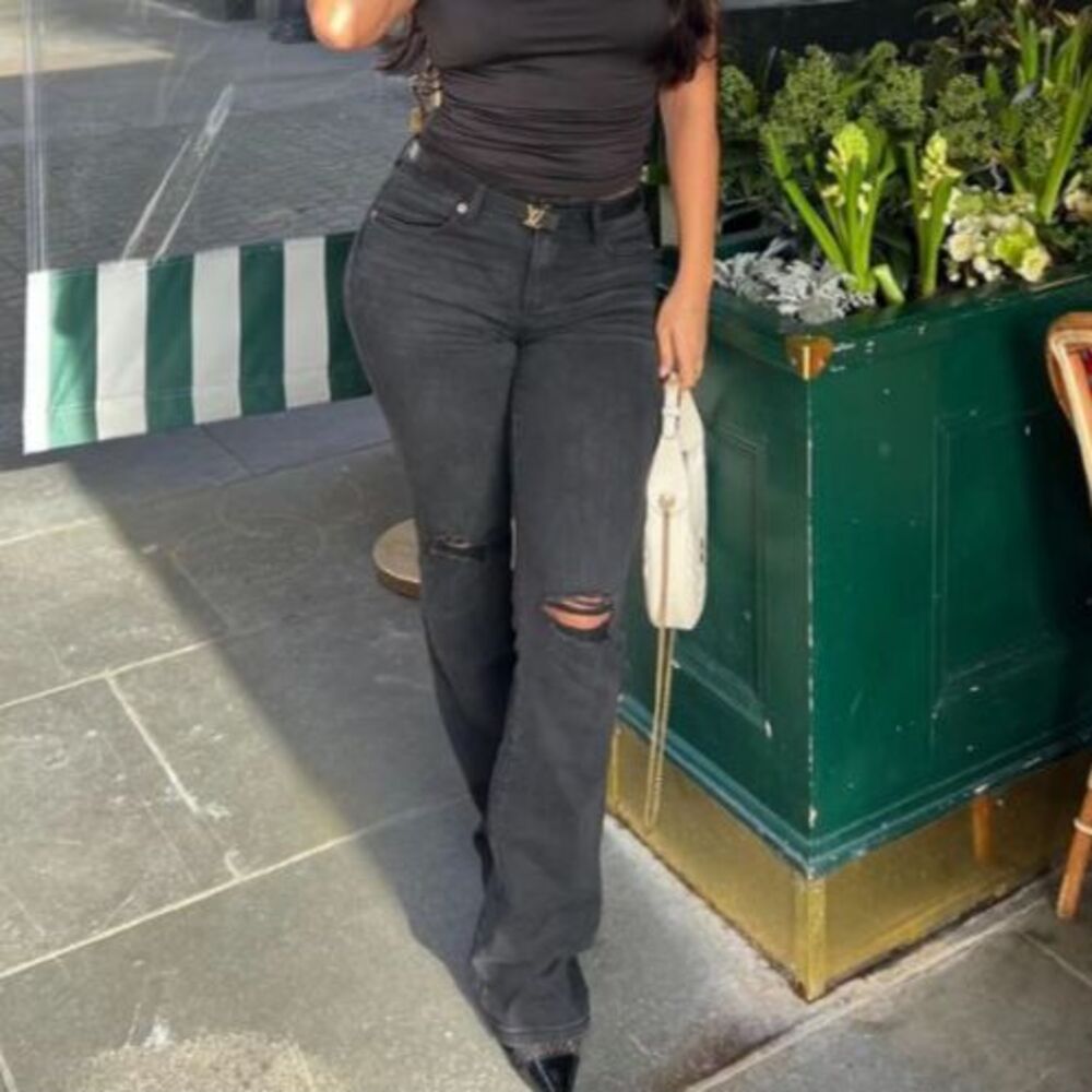 Fashion Nova Jessie Mid Rise Distressed Bootcut Jeans Black Size 3 NWT